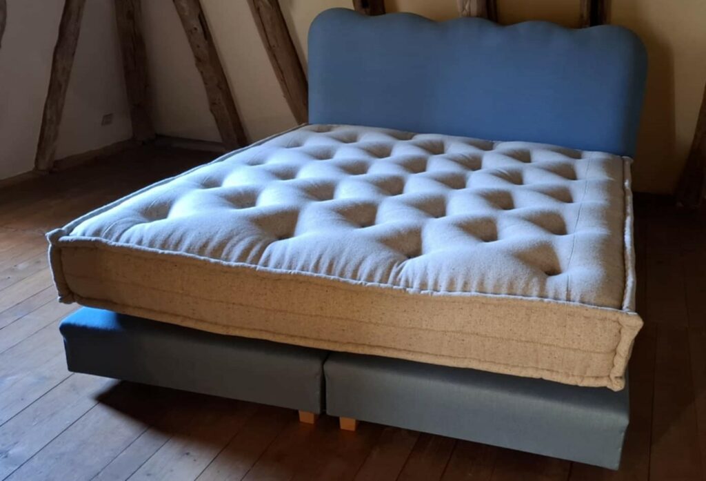 Matelas laine sur mesure ressorts ensachés fait main