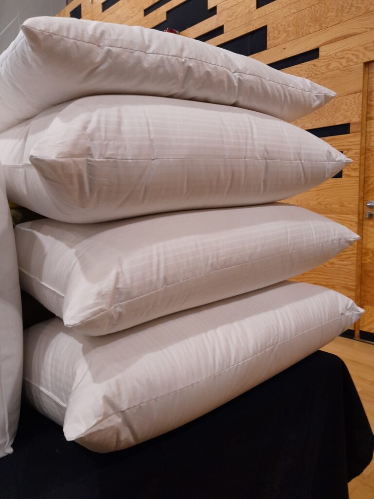 Oreiller en duvet haut de gamme, fabrication artisanale en France