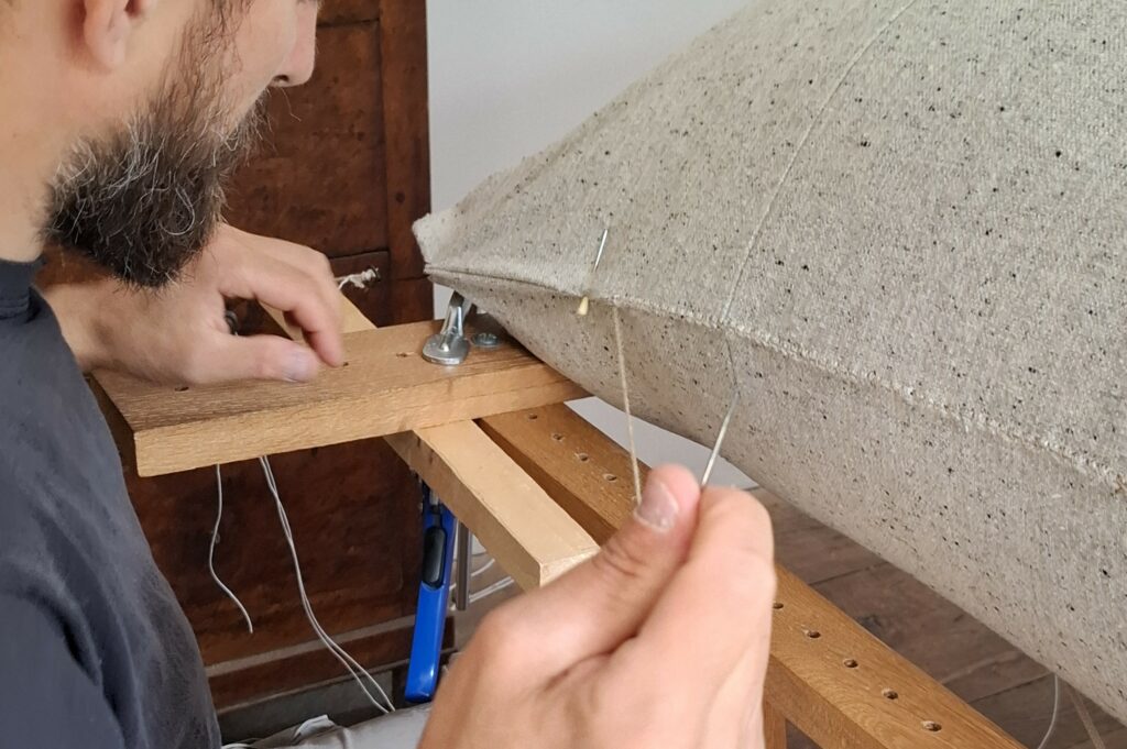 matelas en laine cardelaine cousu main avec fil en lin ou coton