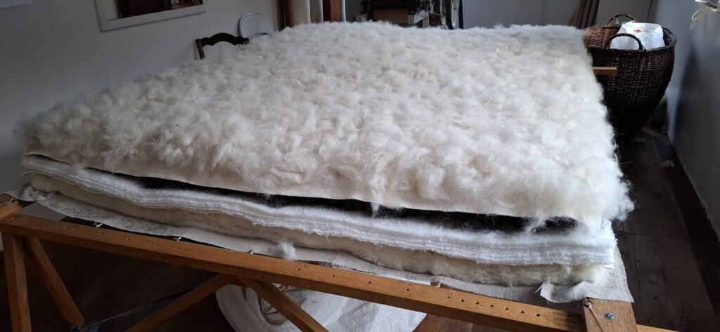 matelas en laine naturelle avec crin de cheval, soie, coton sur mesure