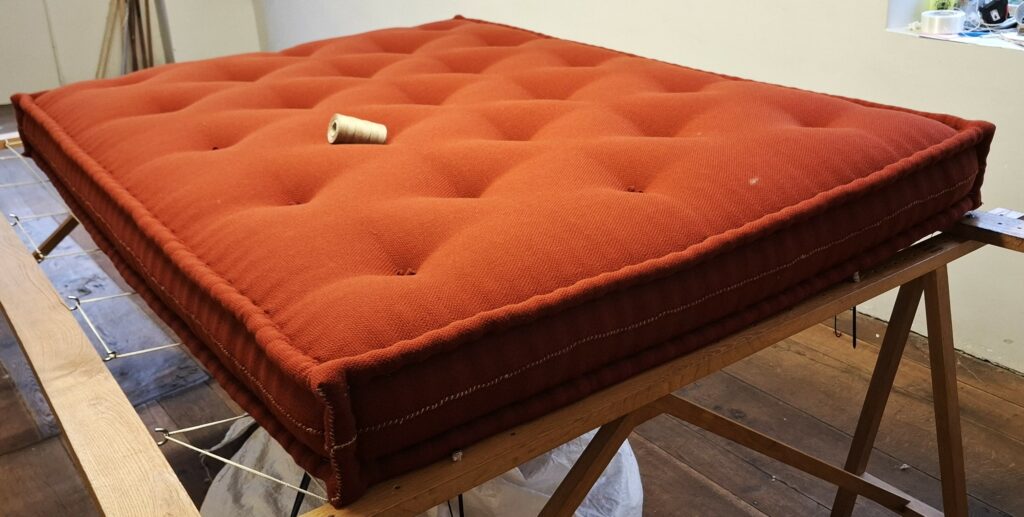 matelas en laine naturelle fabriqué par un artisan matelassier litier Cardelaine