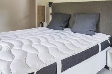 sur matelas laine naturelle camargue brun de vian tiran by cardelaine